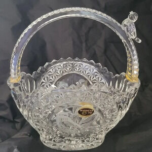 Hofbauer Byrdes Crystal Glass Basket Perched Bird On Handle 1985 Vintage